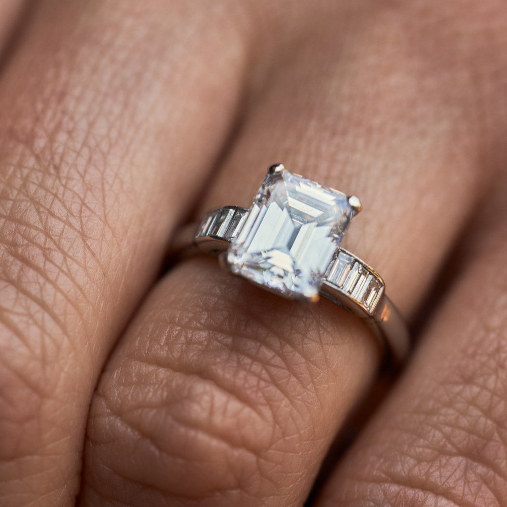 Lab Grown vs. Mined Diamonds – What’s the Difference?