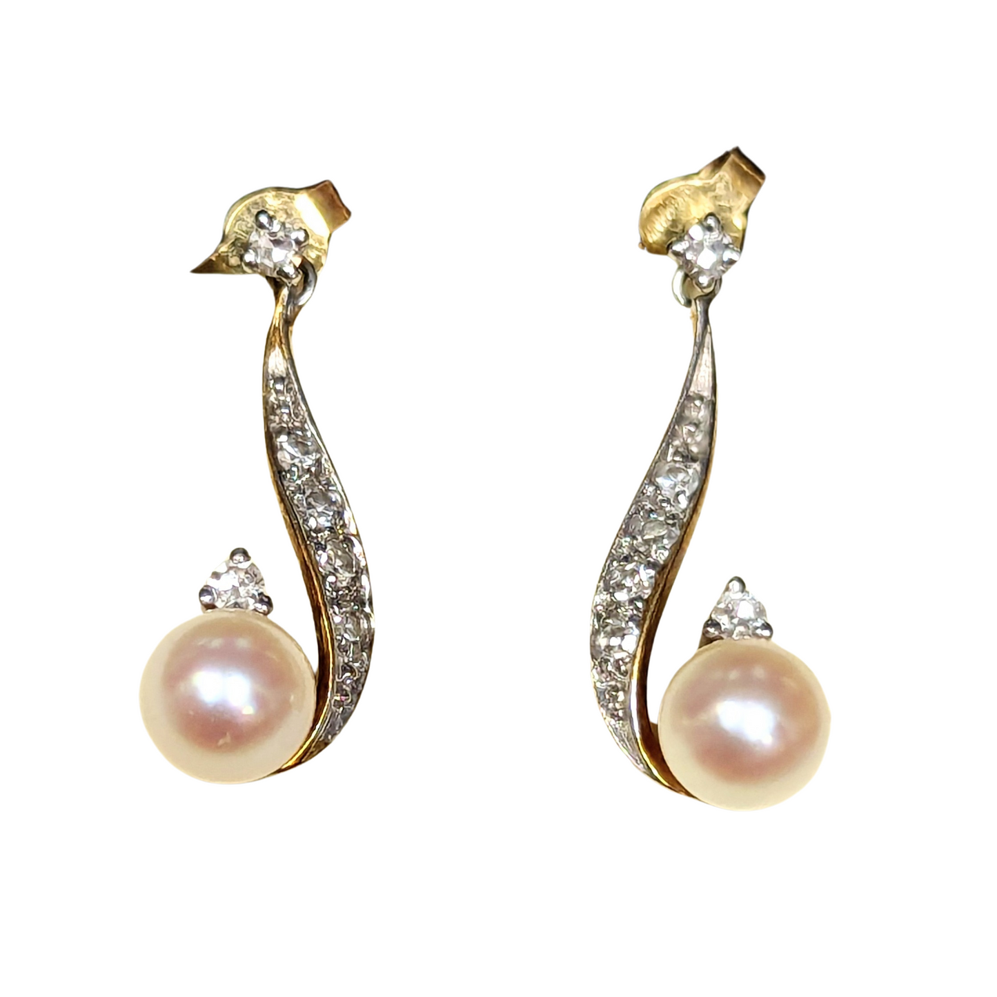 14k yellow gold vintage drop earrings featuring 6.2mm pearls and sparkling diamond accents in a curved design.
